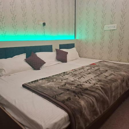 Hotel Sgh Subhadra Guest House Ayodhya 外观 照片
