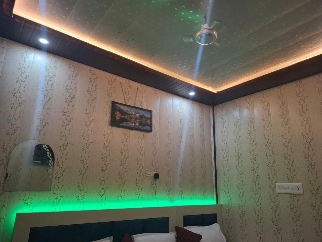 Hotel Sgh Subhadra Guest House Ayodhya 外观 照片
