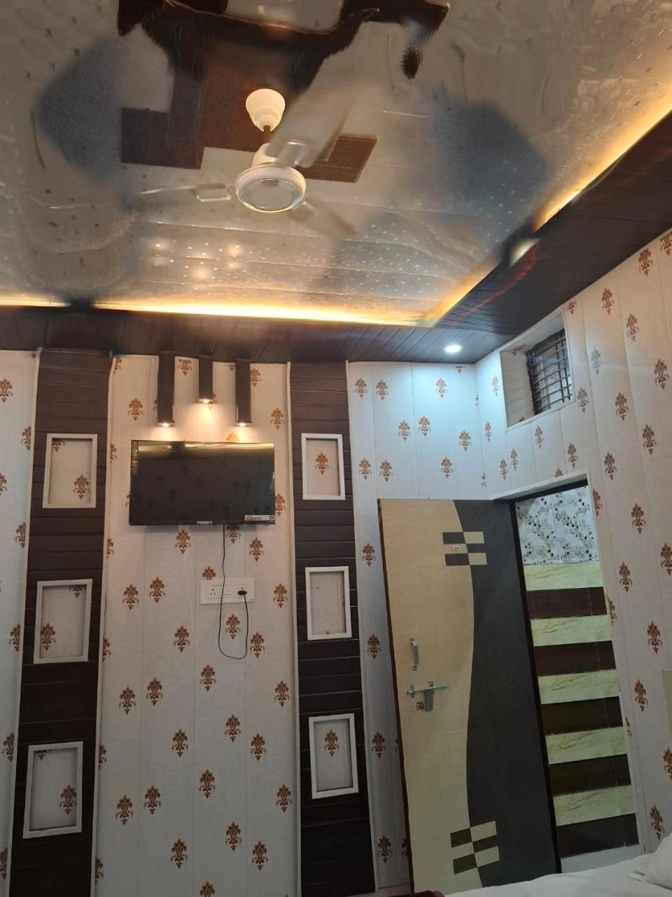 Hotel Sgh Subhadra Guest House Ayodhya 外观 照片